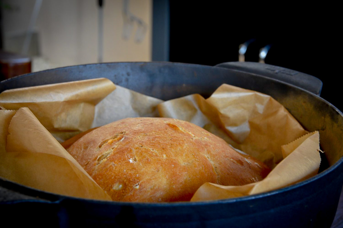 Brot aus dem er Dutch Oven er Grill Junkie